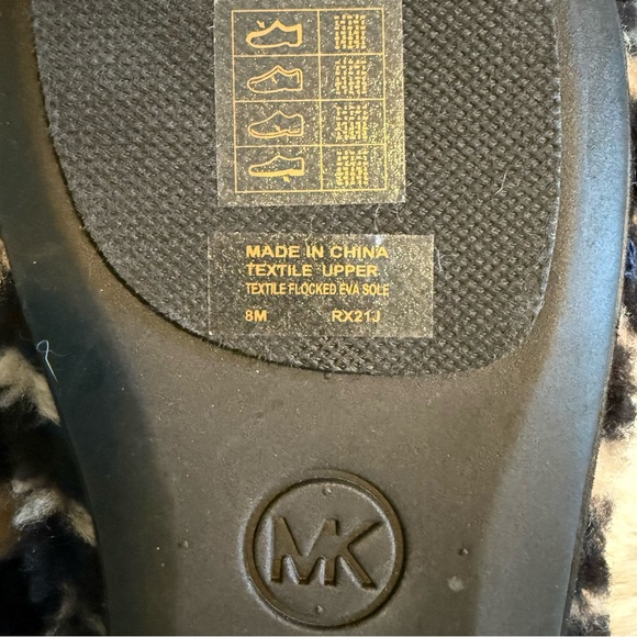 Michael Kors Alexis Closed Toe Faux Sherpa Slippers - Picture 9 of 9
